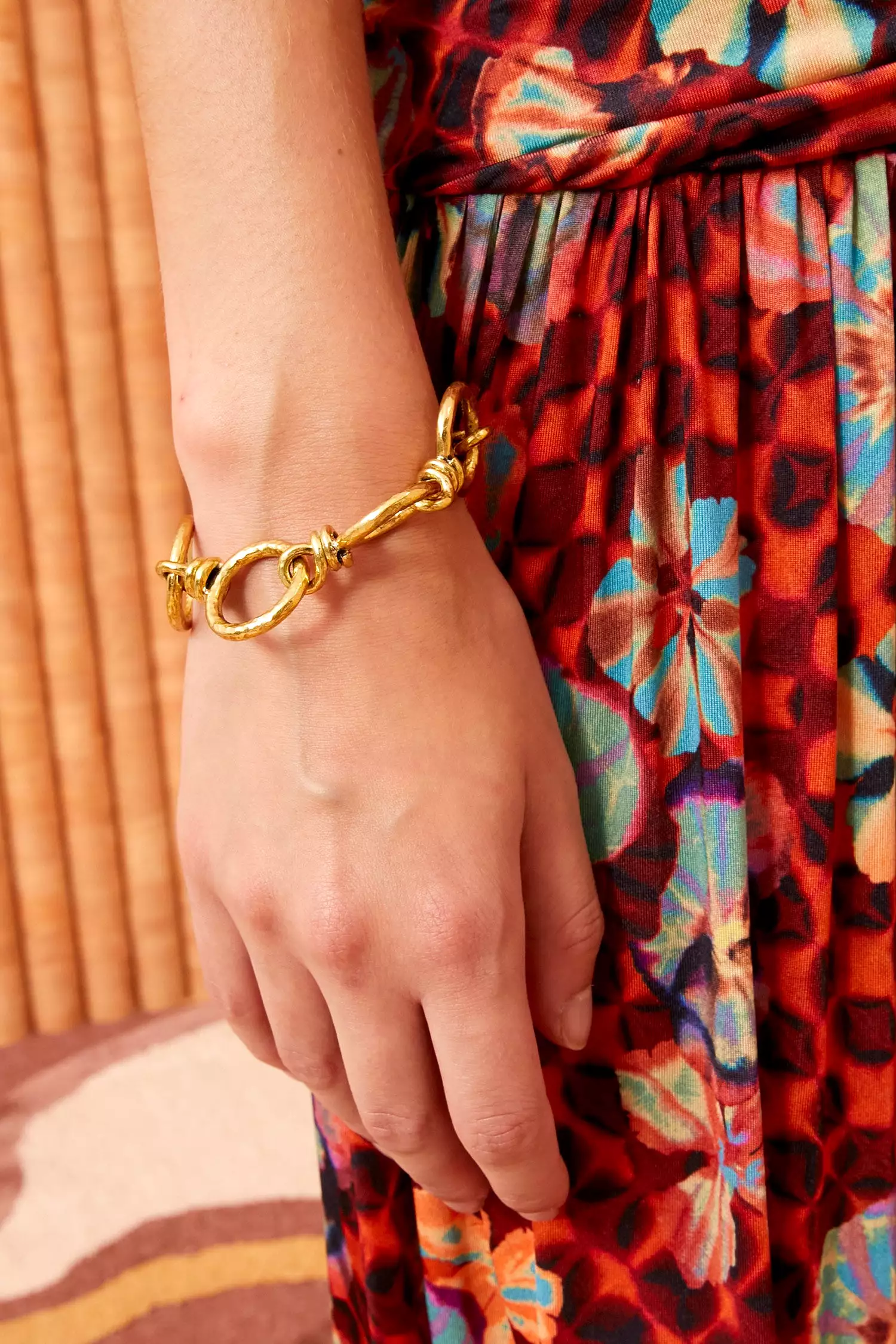 Hammered Circle Chain Bracelet - Brass