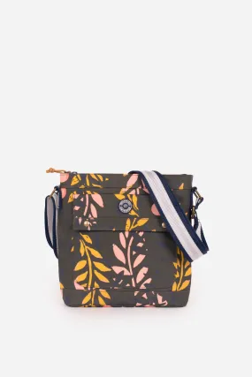 Winter Trailing Cross Body