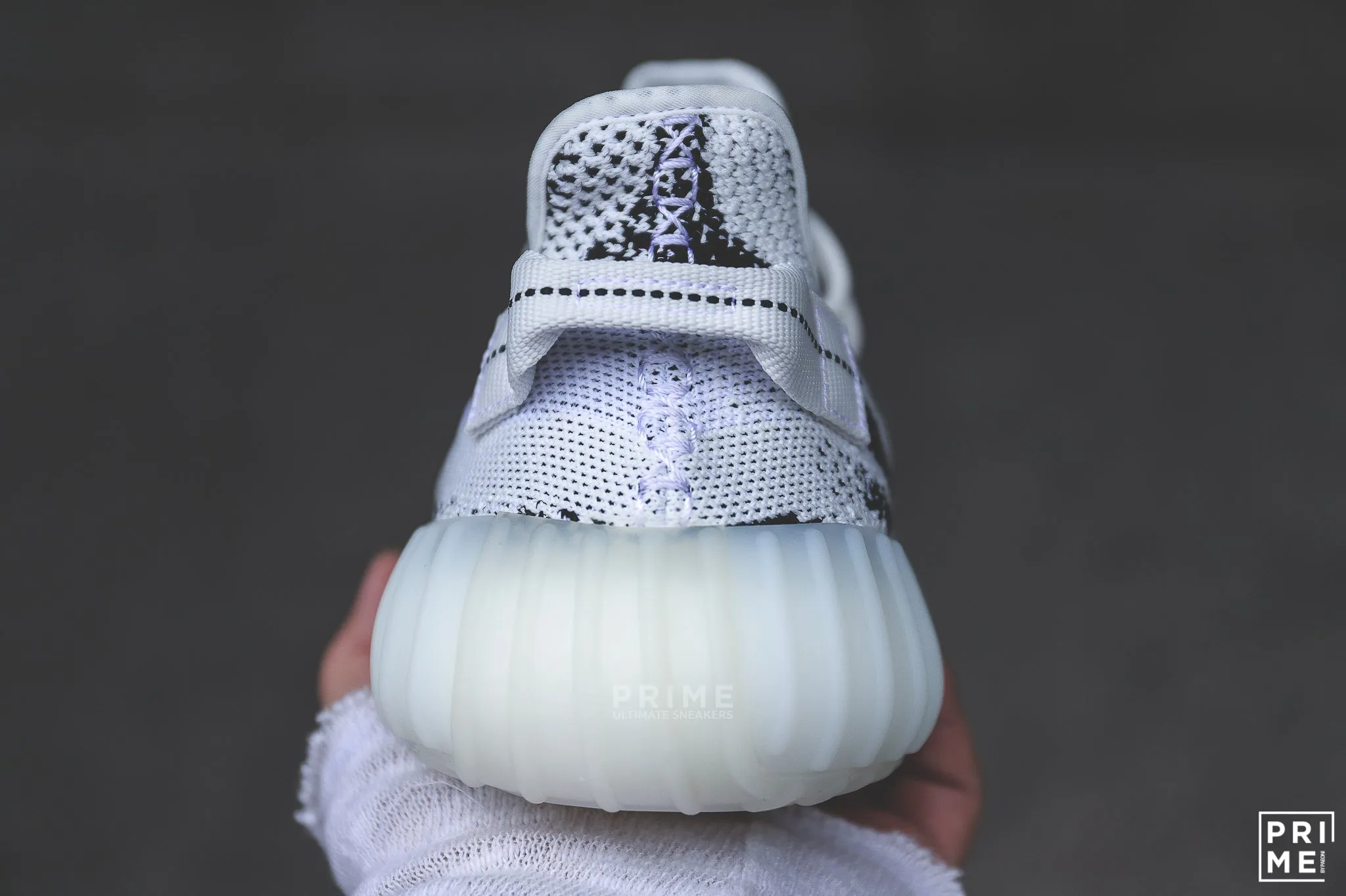 Yeezy 350 V2 Zebra (CP9654)