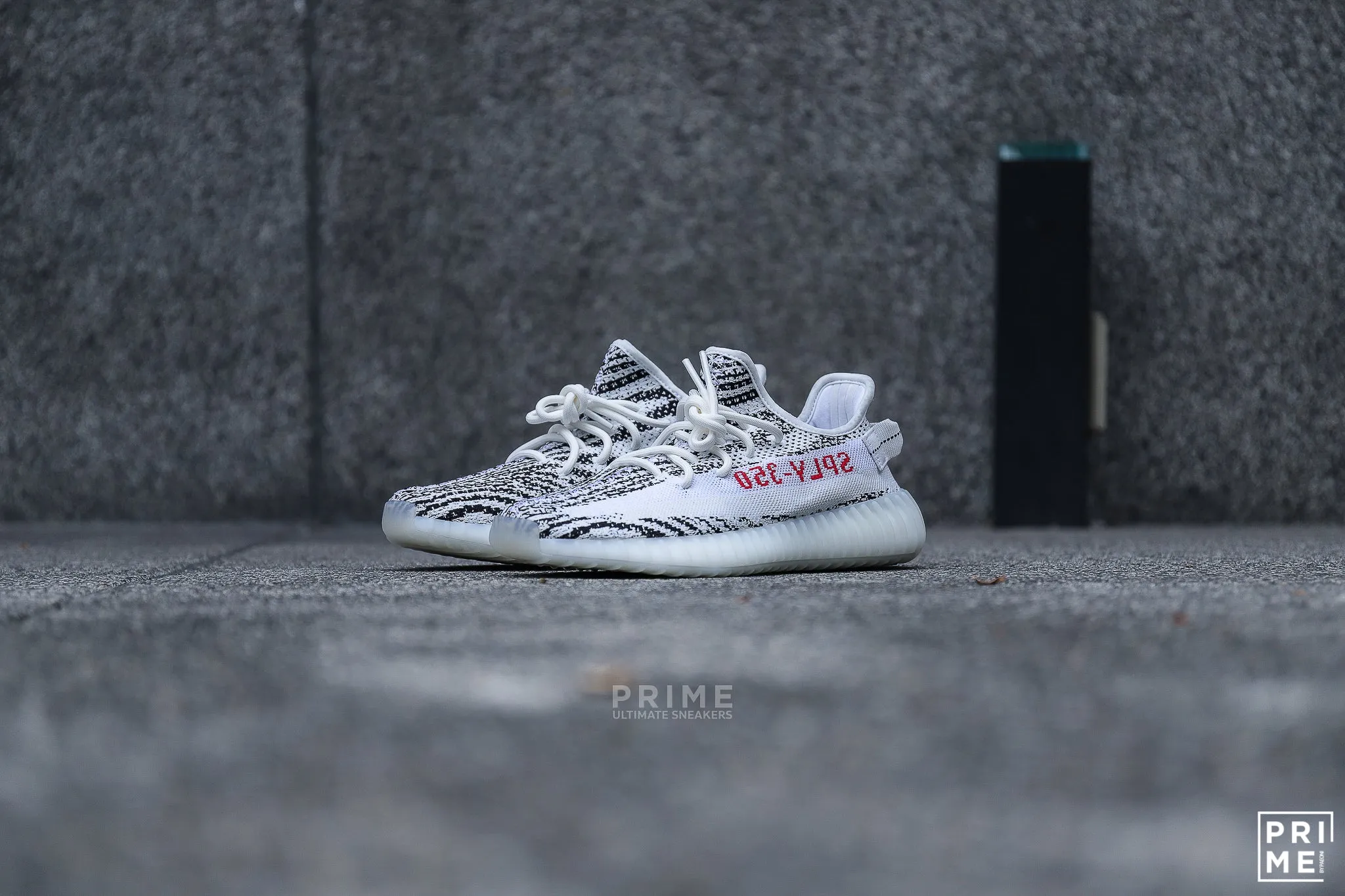 Yeezy 350 V2 Zebra (CP9654)